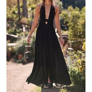 Free People Look Into the Sun Maxi Dress Halter Cutout Smocked Black M 283917